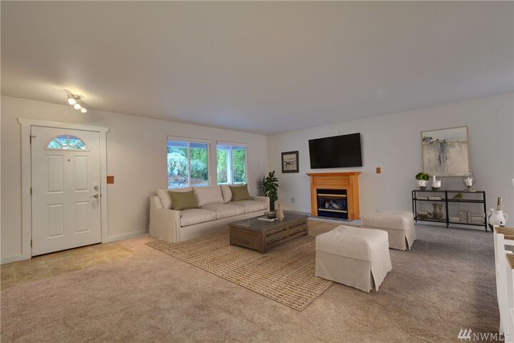 Property Photo: 1711 E Fir St WA 98273