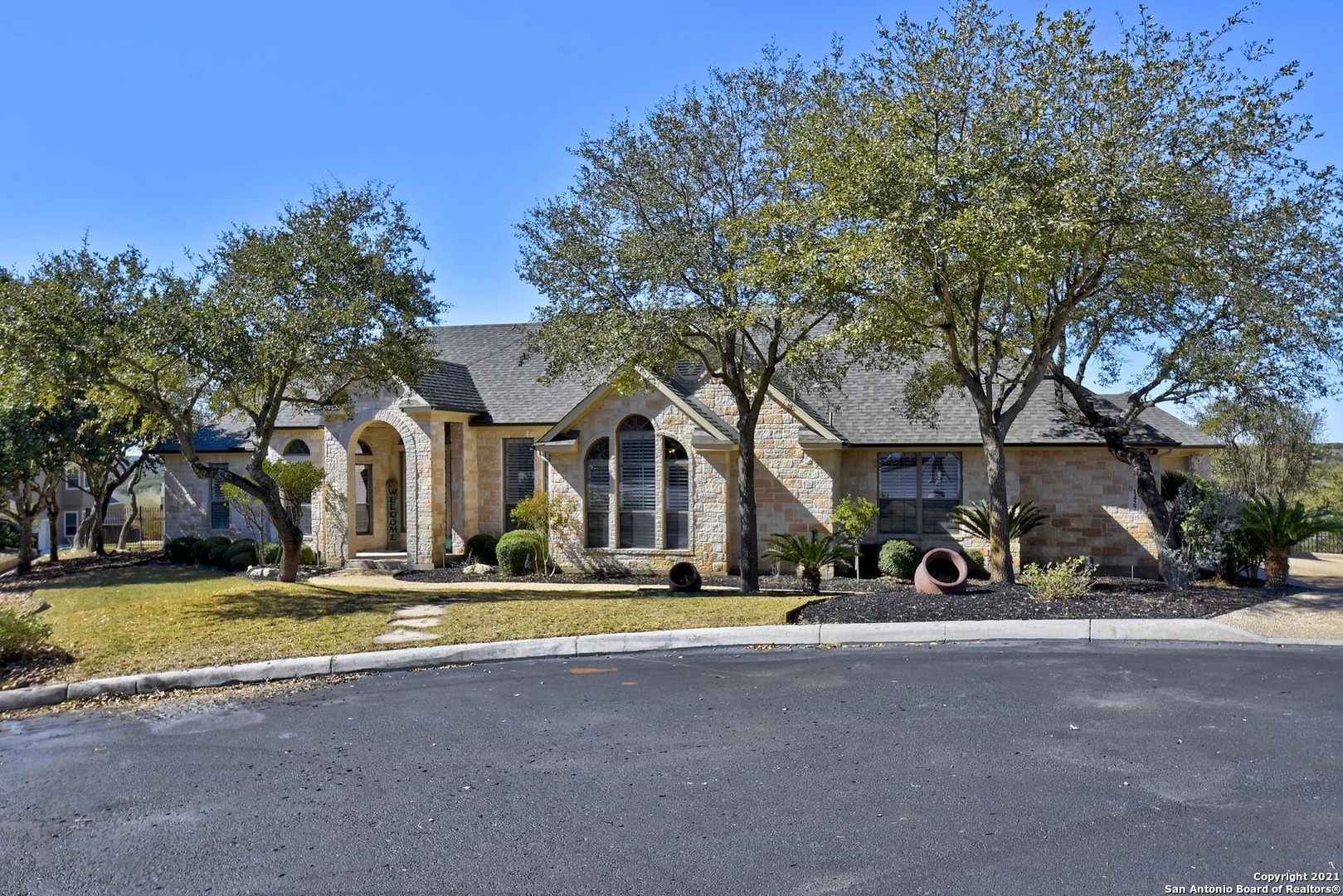 Property Photo: 1427 Bobbins Ridge TX 78260
