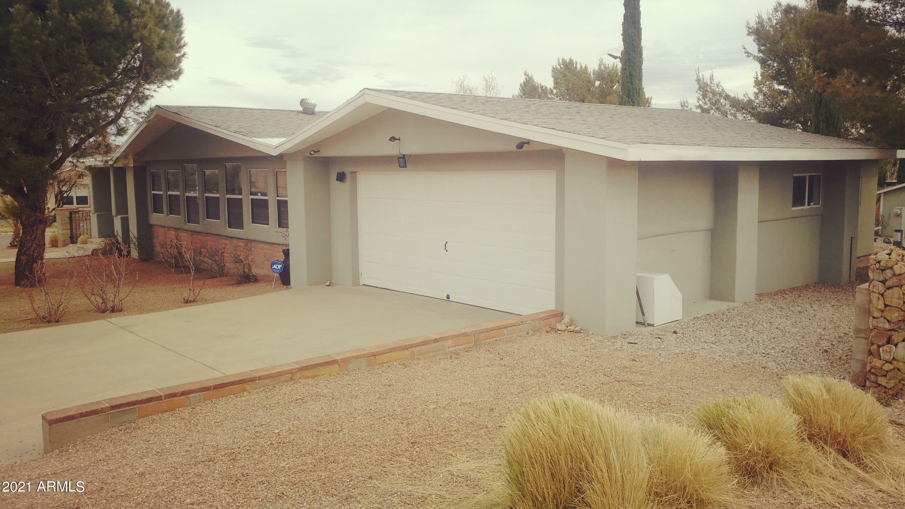 Property Photo: 7317 S Lariat Road AZ 85615