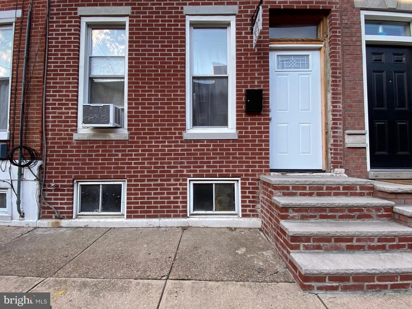 Property Photo:  1319 E Susquehanna Avenue  PA 19125 