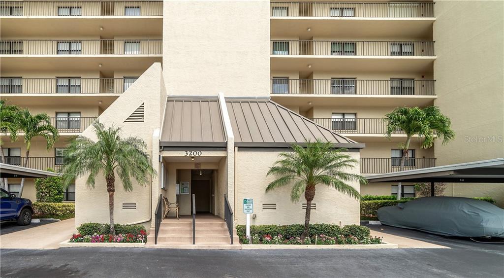 Property Photo:  2700 Cove Cay Drive 1-6D  FL 33760 