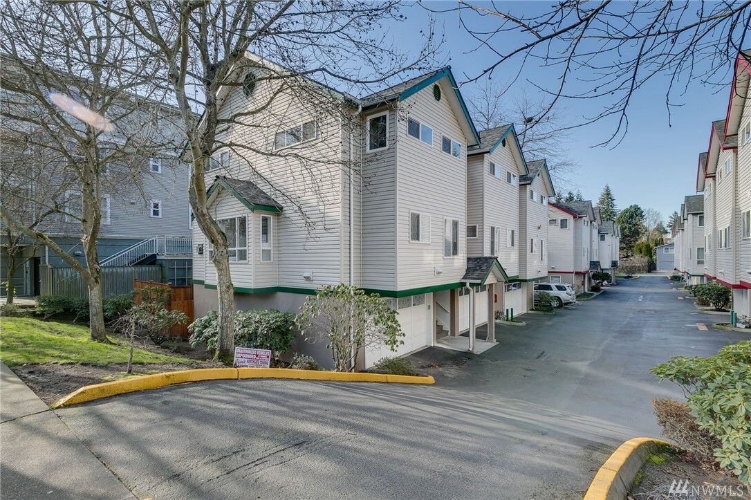 Property Photo:  2801 NE 130th St F103  WA 98125 