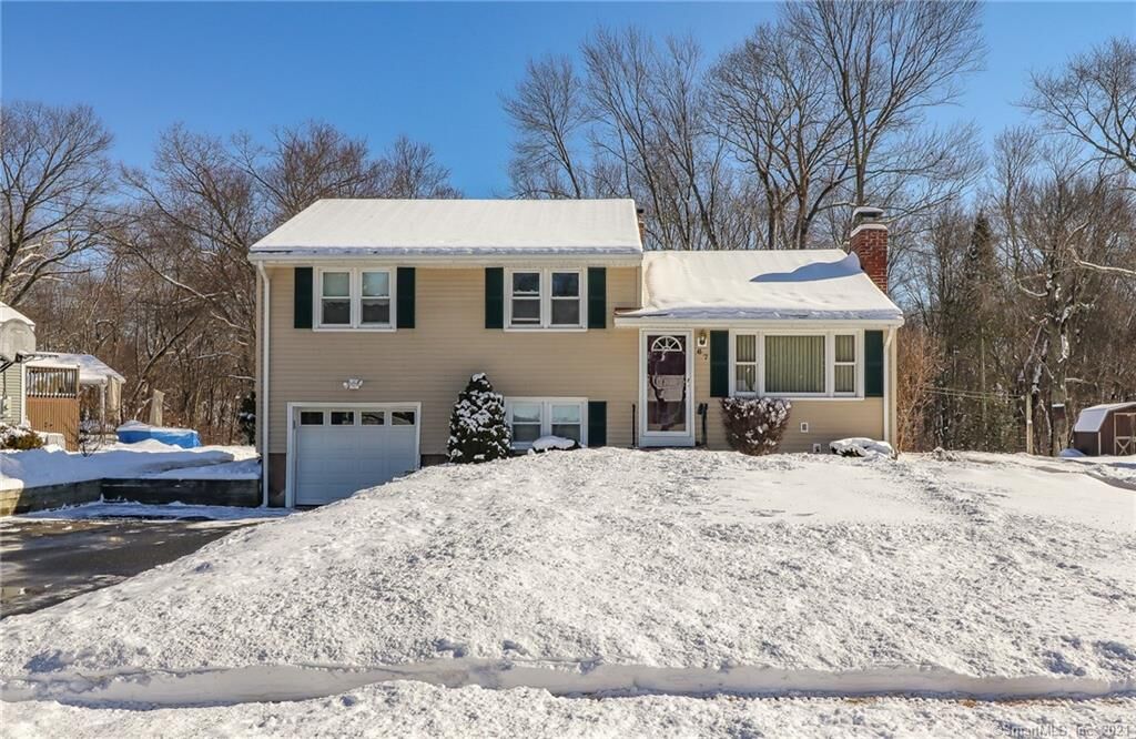 Property Photo: 67 Riverside Drive CT 06066