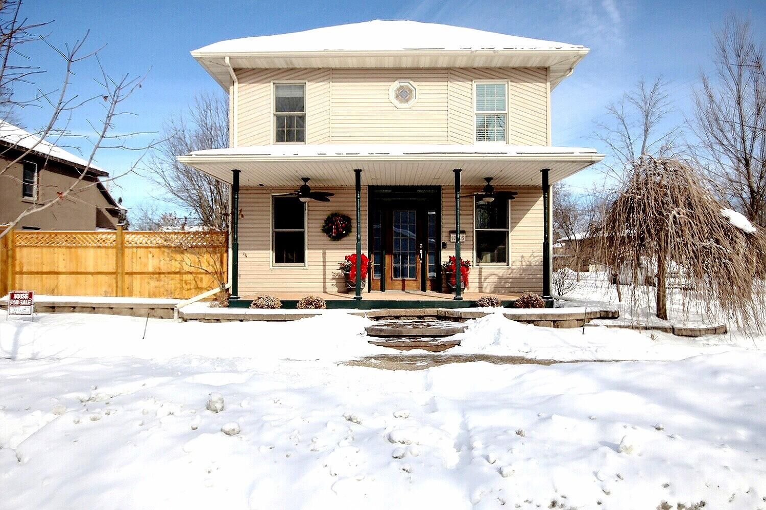 Property Photo:  1335 Market St  WI 54601 