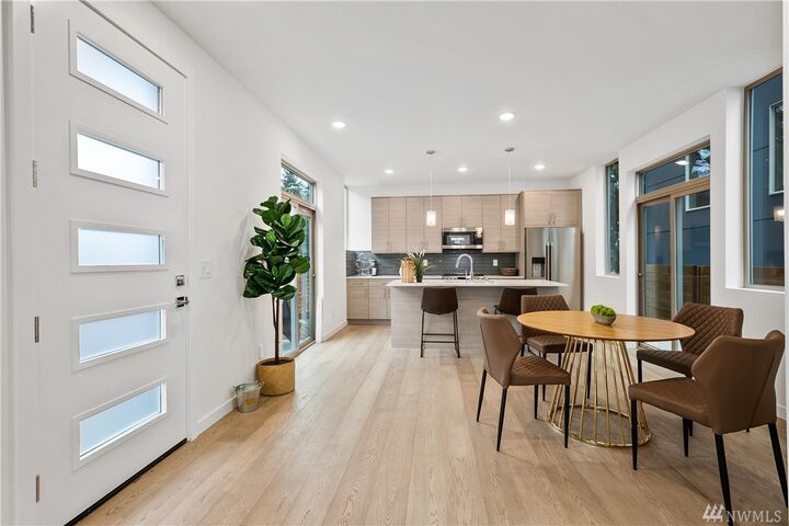 Property Photo: 3506 SW Cambridge St WA 98126