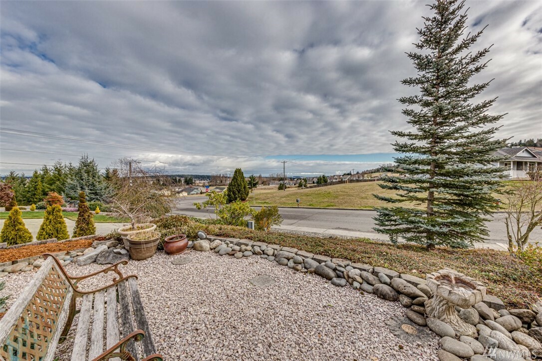 Property Photo:  20 Emerald Highlands Wy  WA 98382 