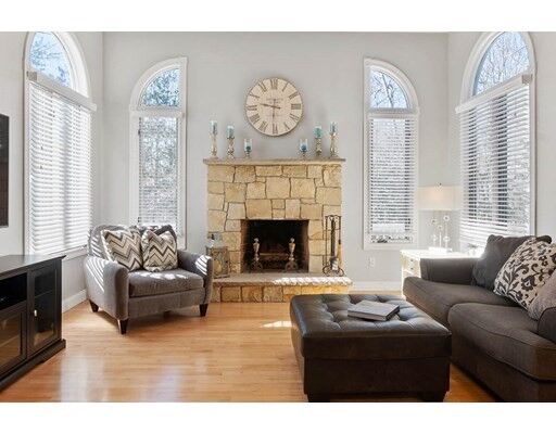 Property Photo: 93 Sherwood Drive MA 01845