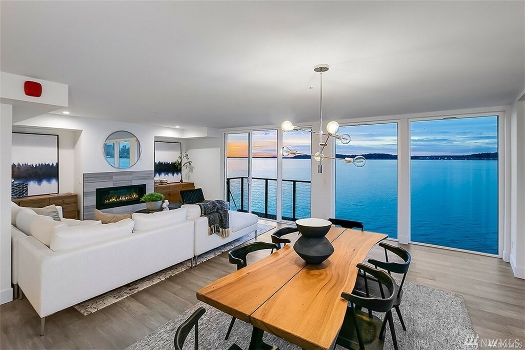 Property Photo:  1118 Alki Ave SW 502  WA 98116 