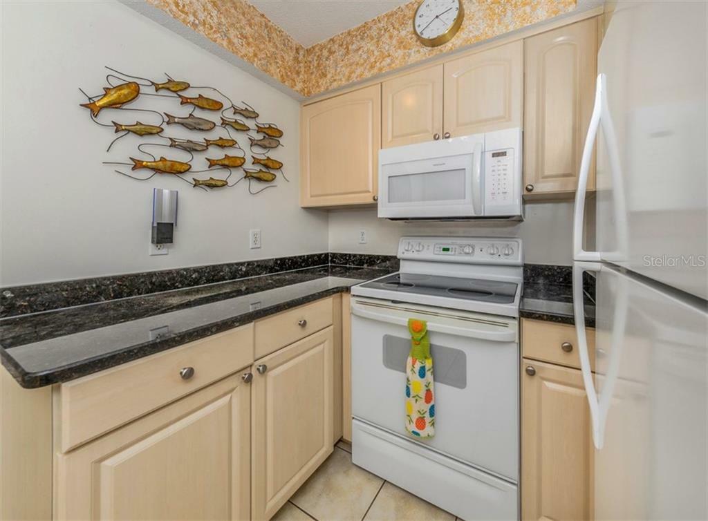 Property Photo: 1585 Tarpon Center Drive 36 FL 34285