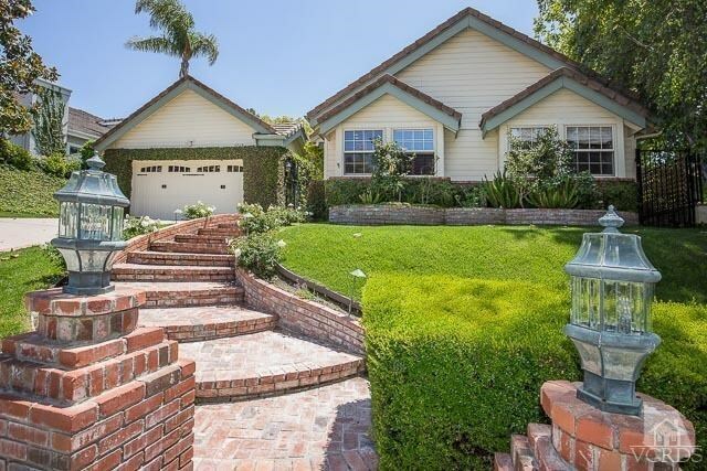 Property Photo:  1748 Country Oaks Lane  CA 91362 