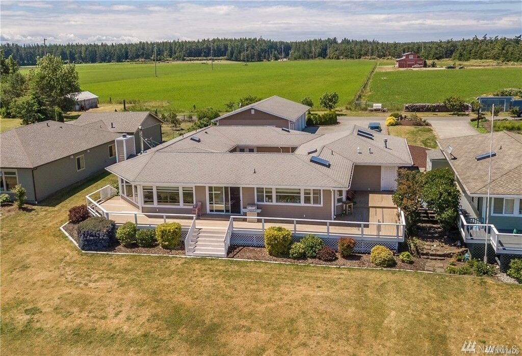 Property Photo: 24 Mouw Lane WA 98239