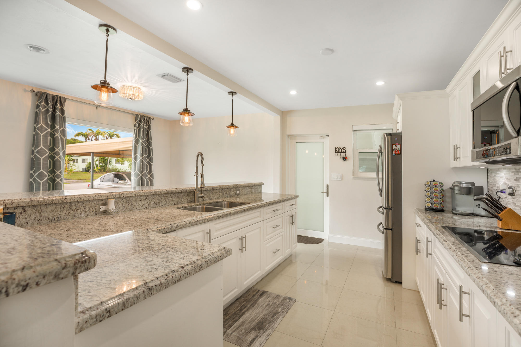 Property Photo:  9290 SE Martinique Drive  FL 33189 