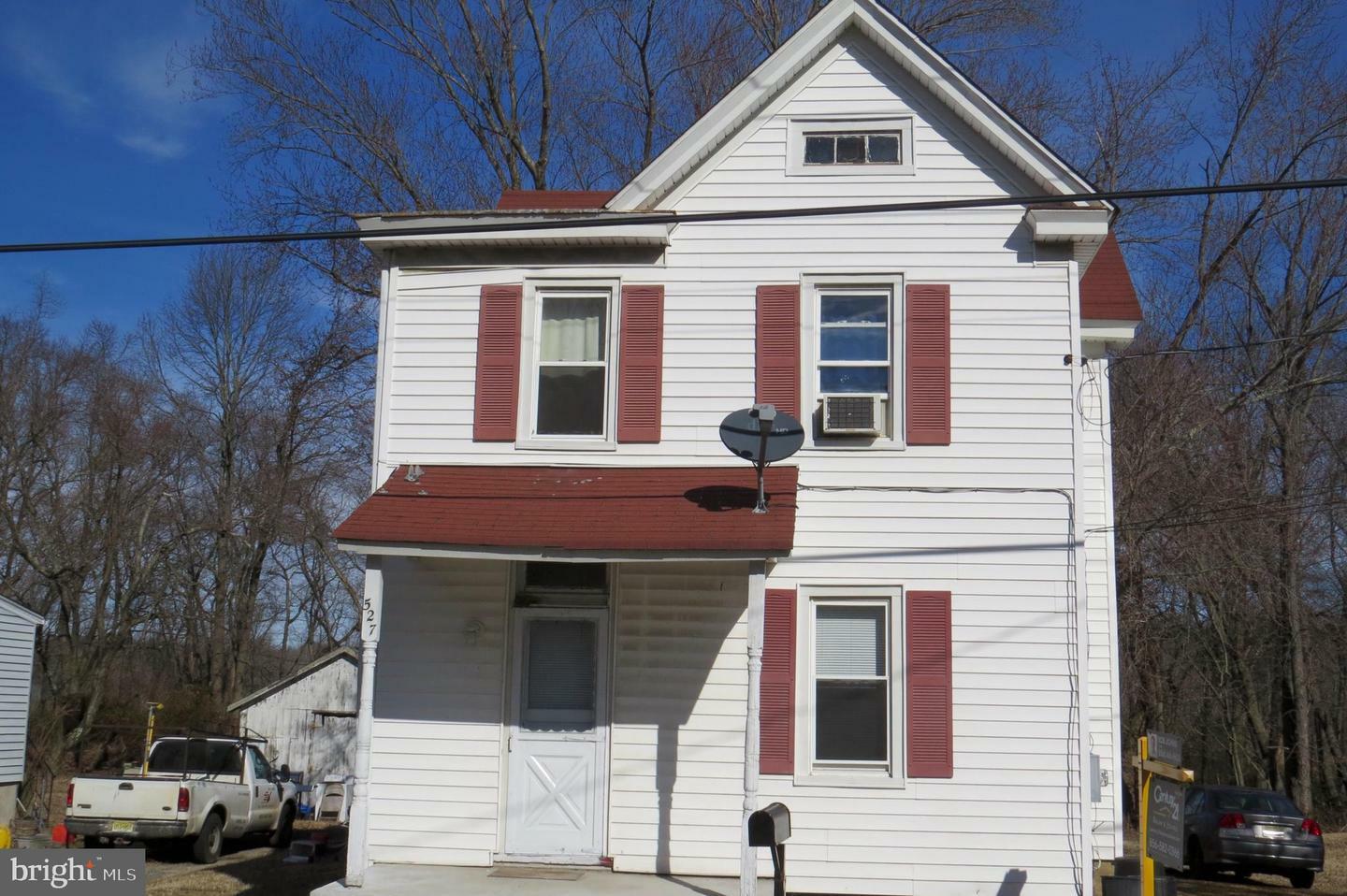 Property Photo:  527 E Broad Street  NJ 08027 