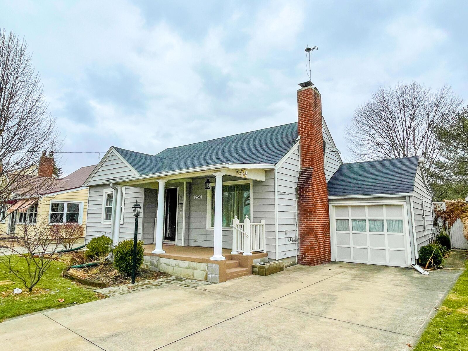 Property Photo: 250 Merchant Avenue OH 43302