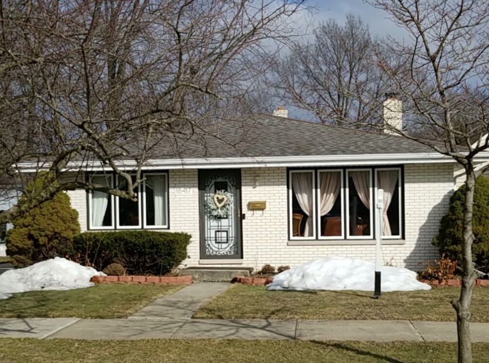 Property Photo:  18417 School Street  IL 60438 