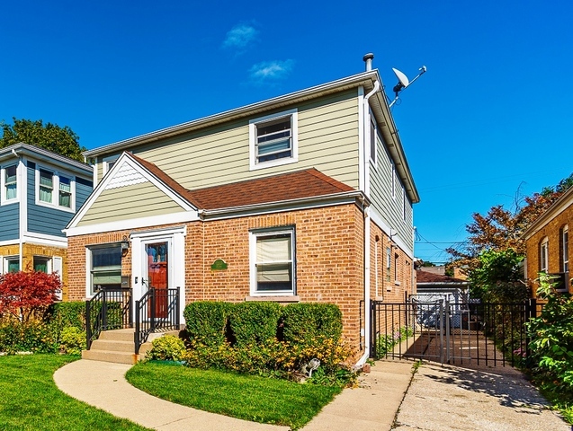 Property Photo: 7355 N Olcott Avenue IL 60631