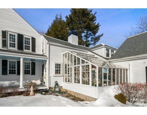 Property Photo: 1062 North St MA 02081
