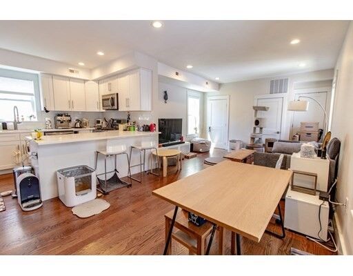 Property Photo:  19 Clarendon Ave 2  MA 02144 