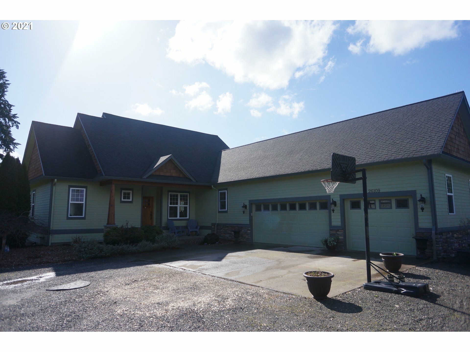 Property Photo:  26109 SE 6th Cir  WA 98607 