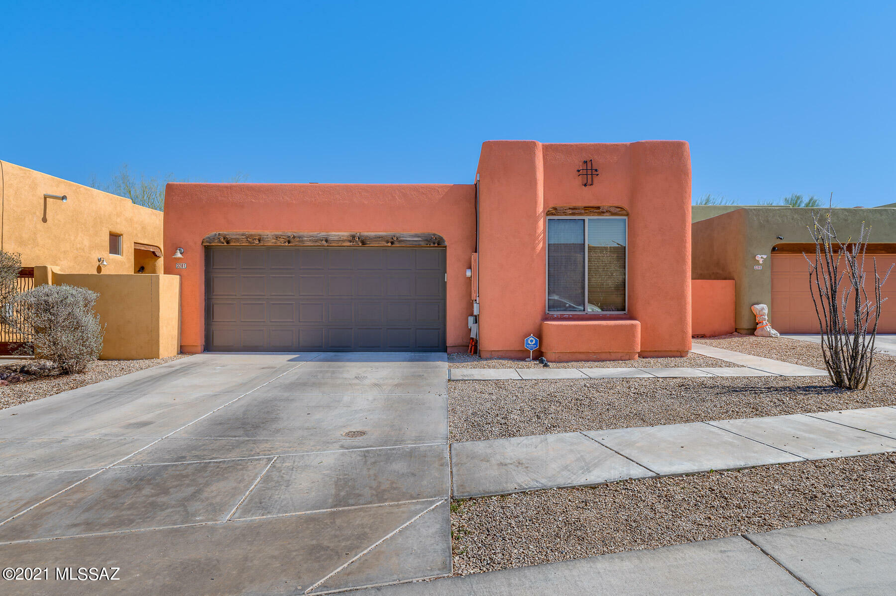 Property Photo: 3281 S Lakeside View Drive AZ 85730