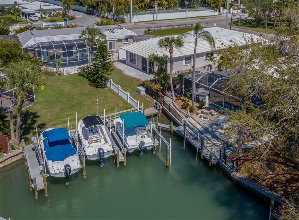 Property Photo:  102 Lyons Bay Road  FL 34275 