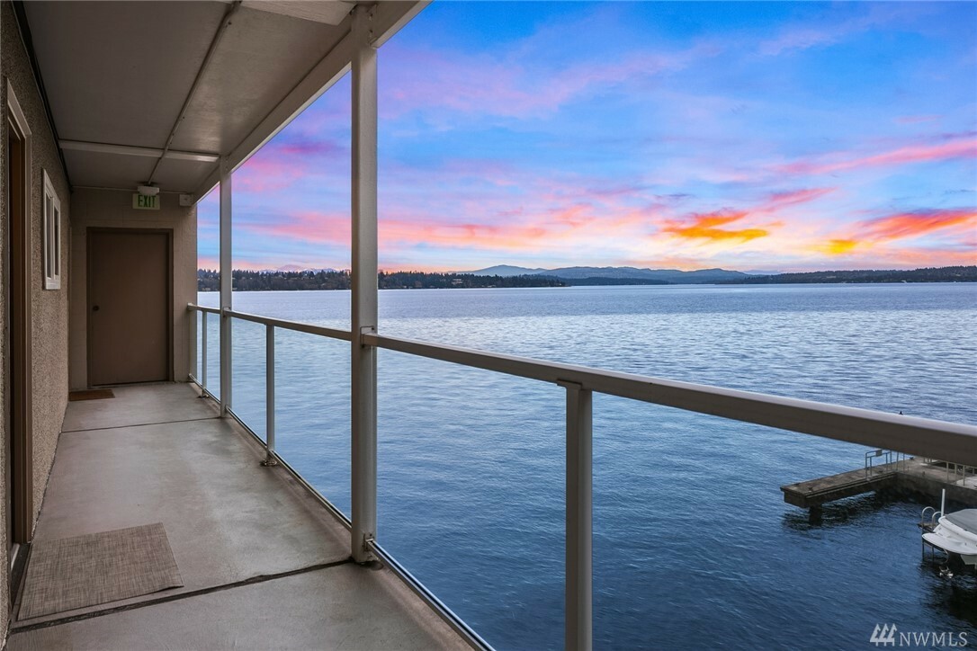 Property Photo:  1800 43rd Ave E 208  WA 98112 