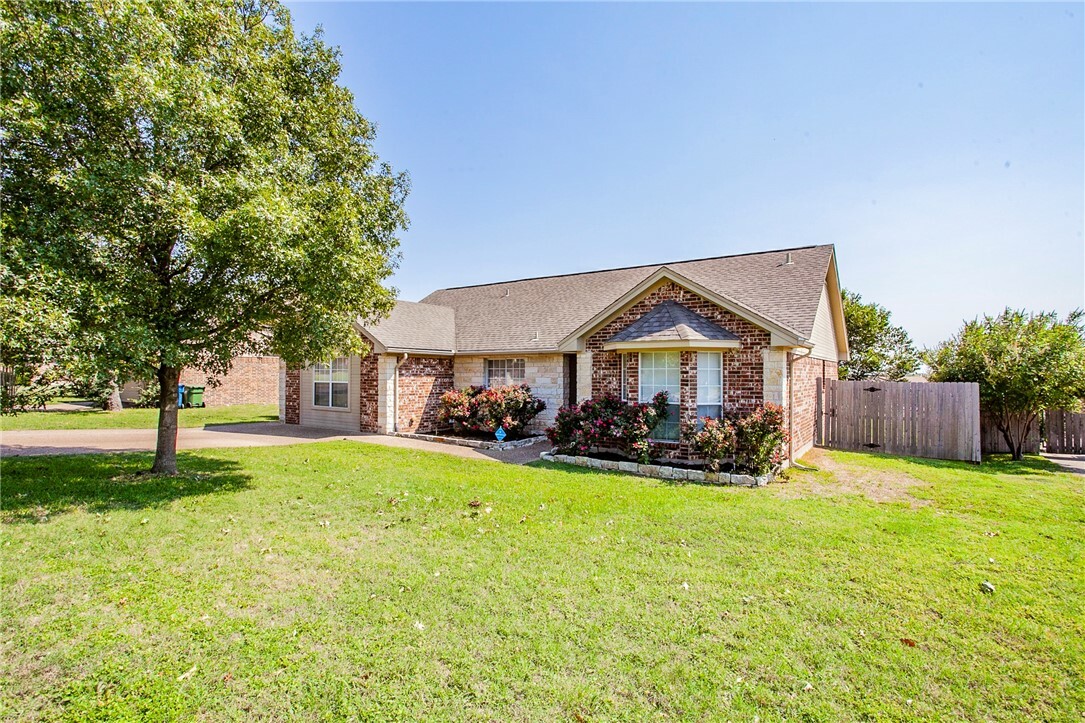 Property Photo:  808 Cheyenne Trail  TX 76643 