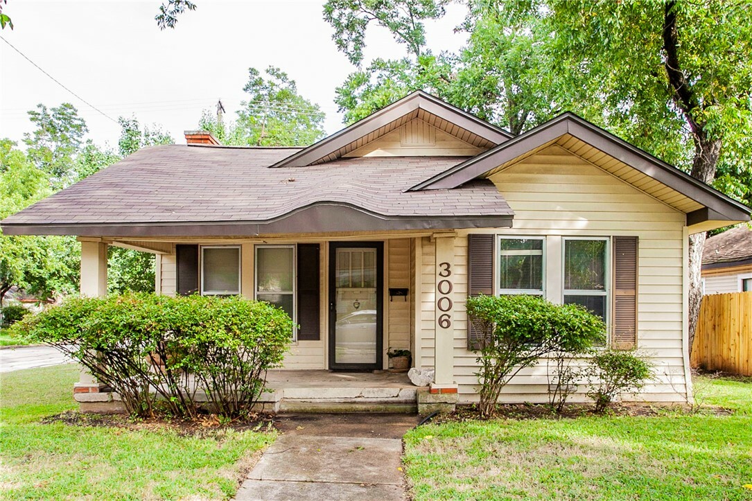 Property Photo:  3006 Edmond Avenue  TX 76707 