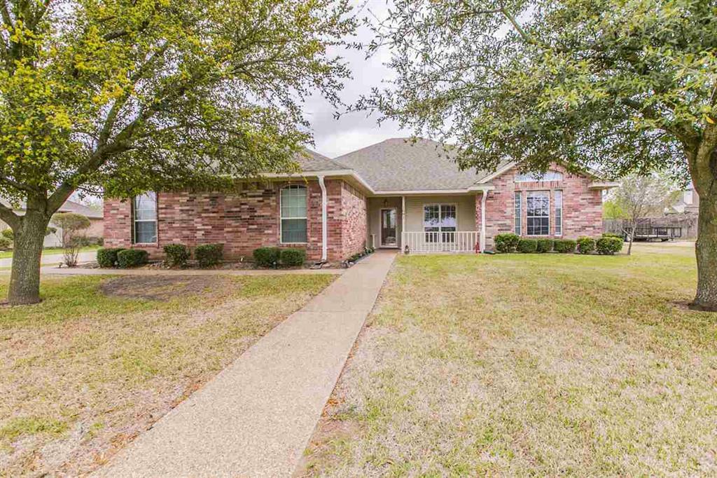 Property Photo:  1693 W Tate Avenue  TX 76706 