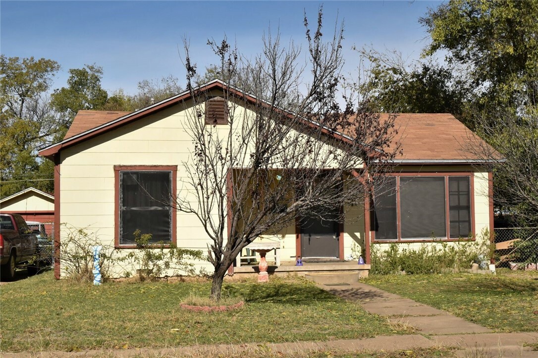 Property Photo:  3609 Colcord Avenue  TX 76707 