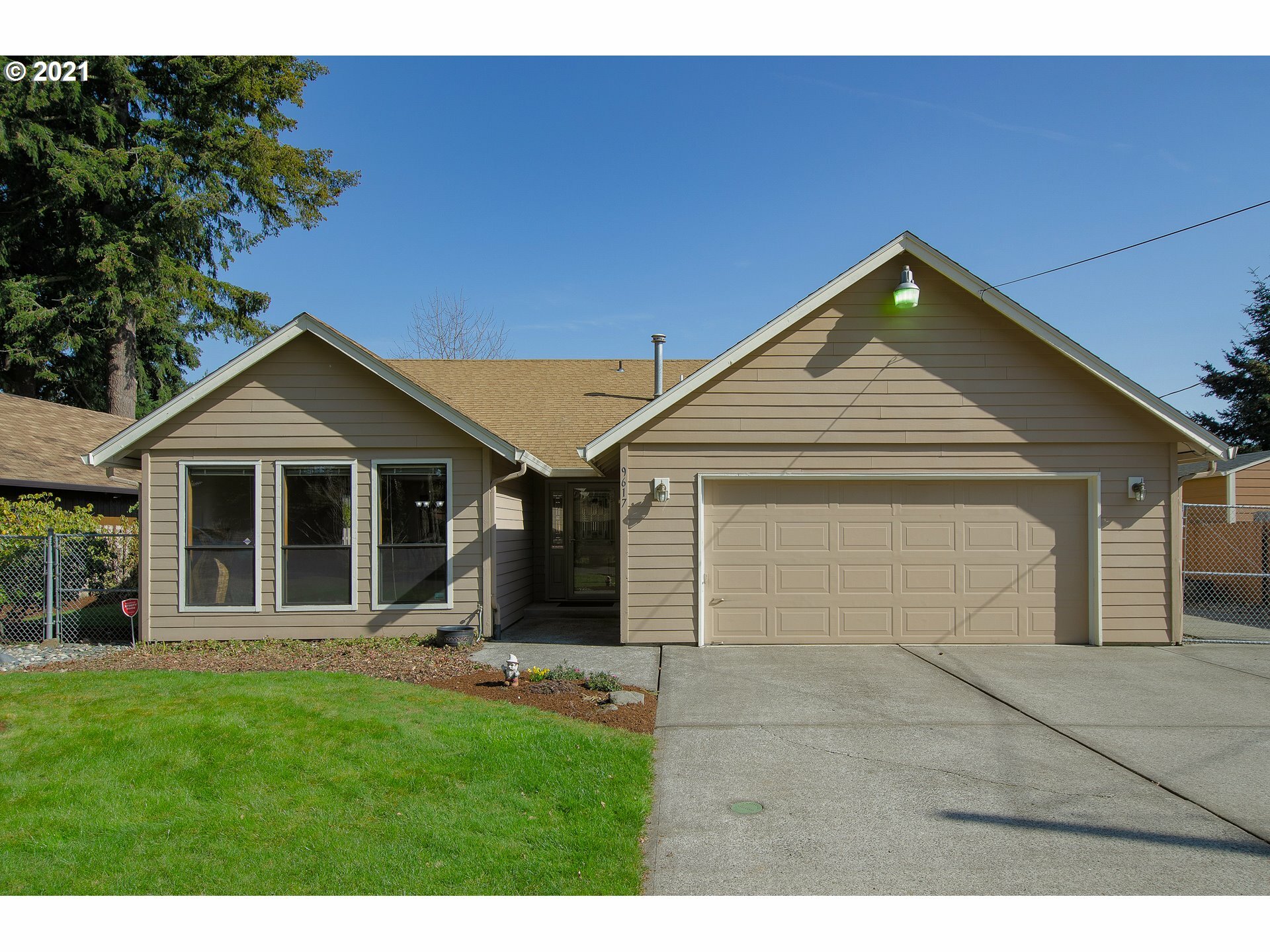 Property Photo:  9617 NW 29th Ave  WA 98665 