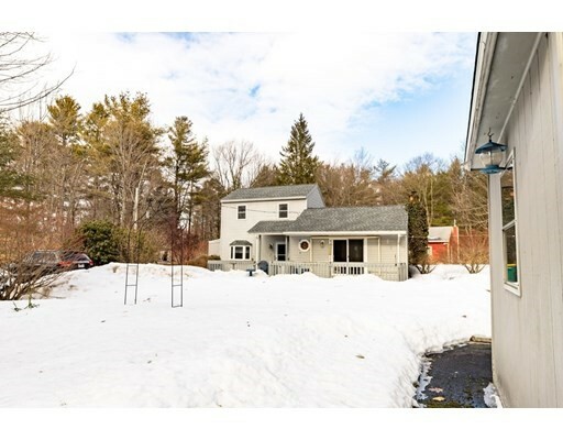 Property Photo:  48 Lake Dr E  MA 01473 