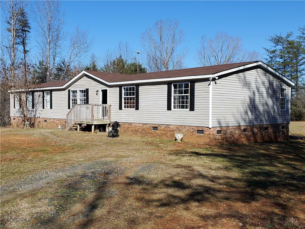 Property Photo:  235 Eagle Road  NC 27048 