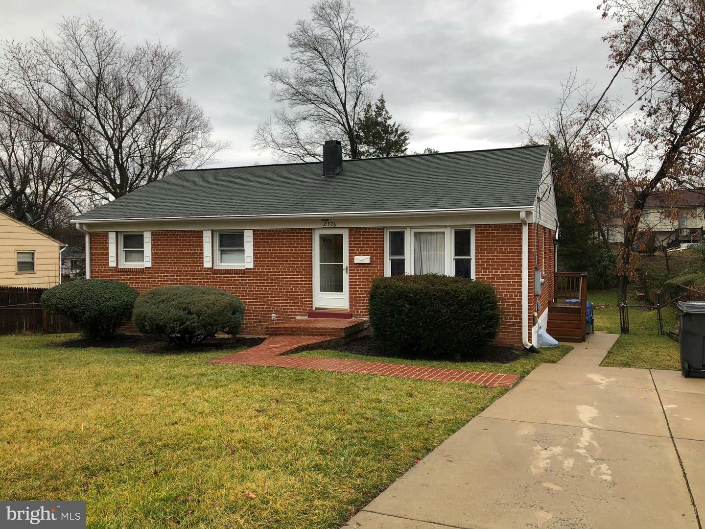 Property Photo: 2376 W Longview Drive VA 22191