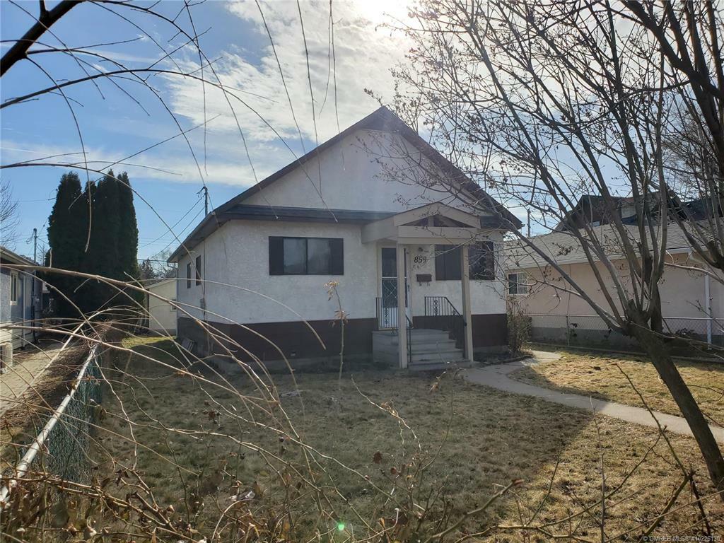 Property Photo: 859 Coronation Avenue BC V1Y 7A4