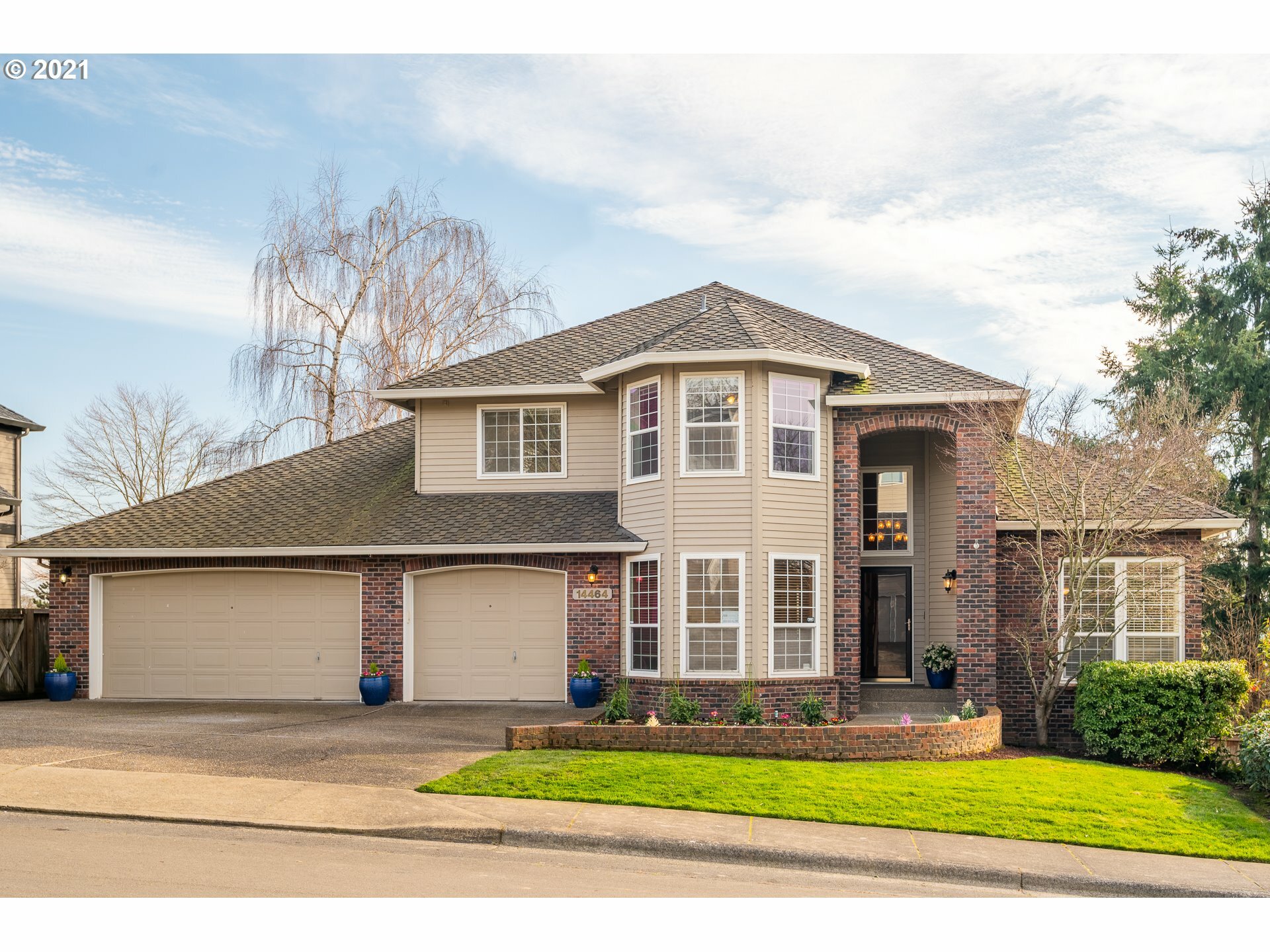 Property Photo: 14464 SW Tewkesbury Dr OR 97224