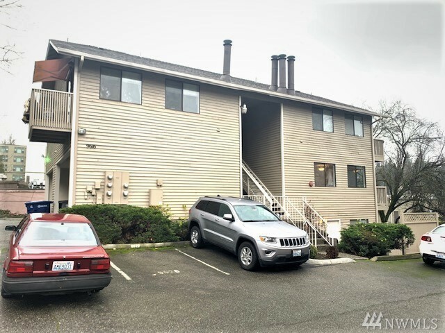 Property Photo:  9616 NE 188th St 201  WA 98011 