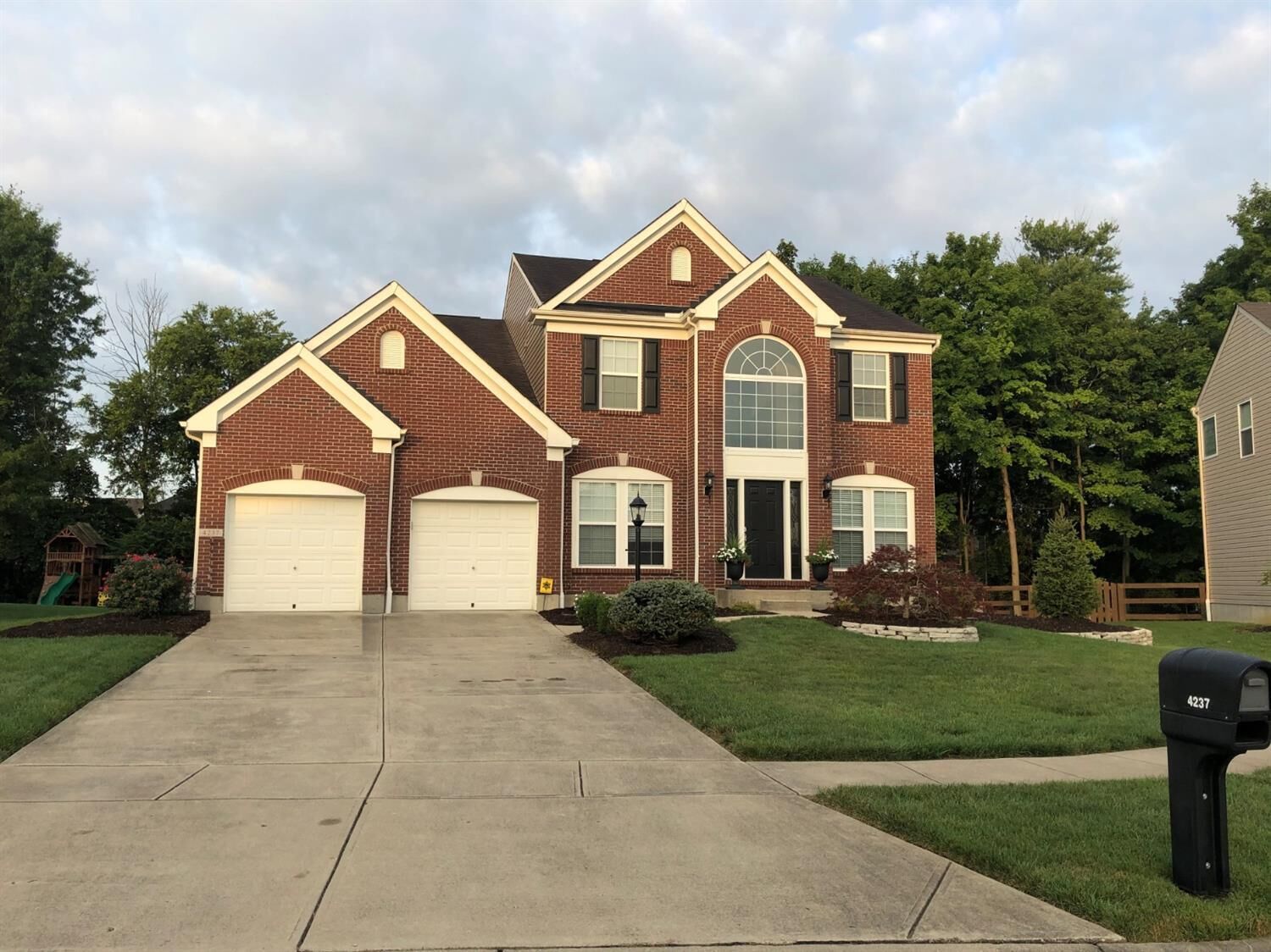 Property Photo: 4237 Pheasant Hollow OH 45103