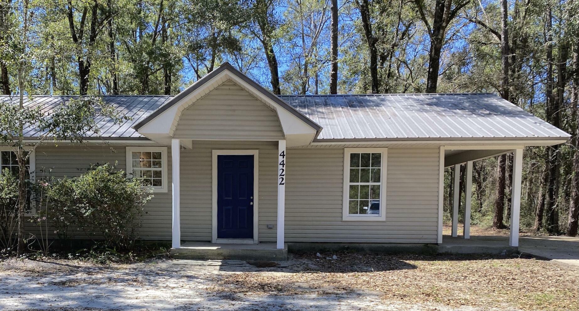 Property Photo: 4422 Co Hwy 3280 FL 32439