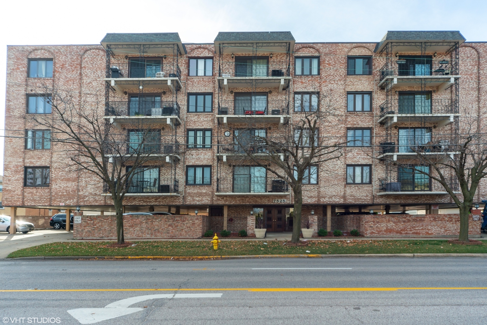 Property Photo:  7525 W Lawrence Avenue 408  IL 60706 