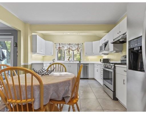 Property Photo:  165 Grant St  MA 01702 