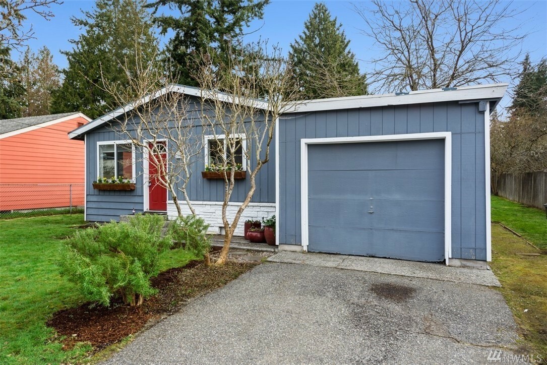 Property Photo:  20507 55th Ave W  WA 98036 