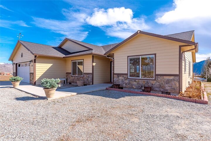 Property Photo: 782 Summit Blvd WA 98831