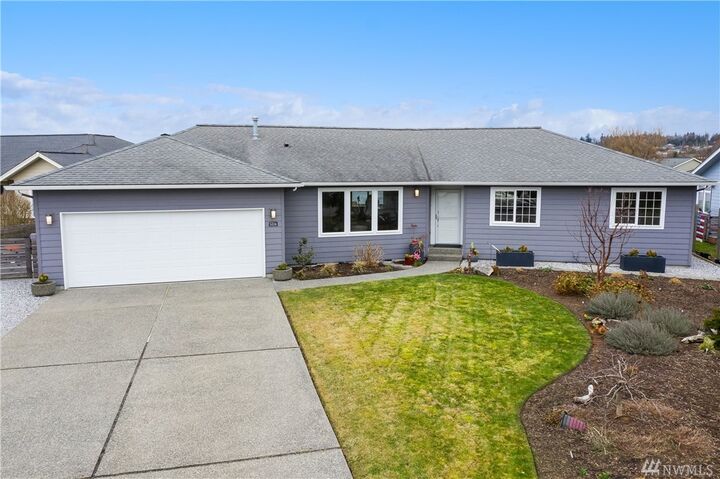 Property Photo:  5334 Nootka Lp  WA 98230 