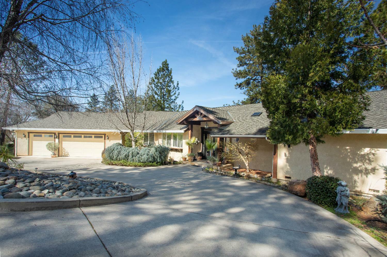 10601 Mountain View Ct  Grass Valley CA 95949 photo
