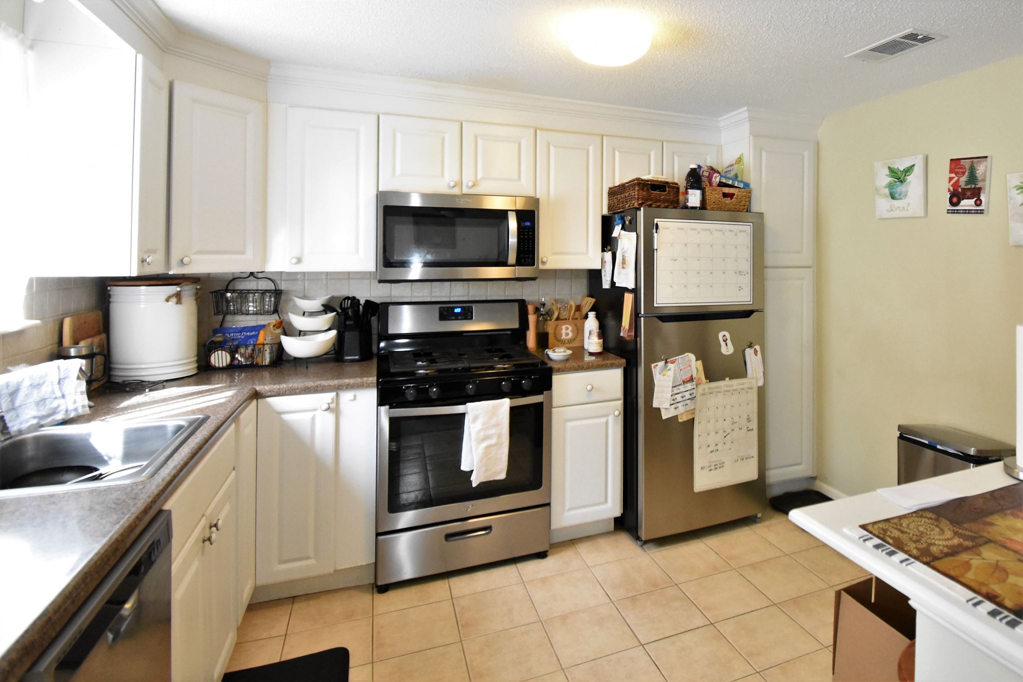 Property Photo:  5-E Black Oak Drive 5  NH 03062 