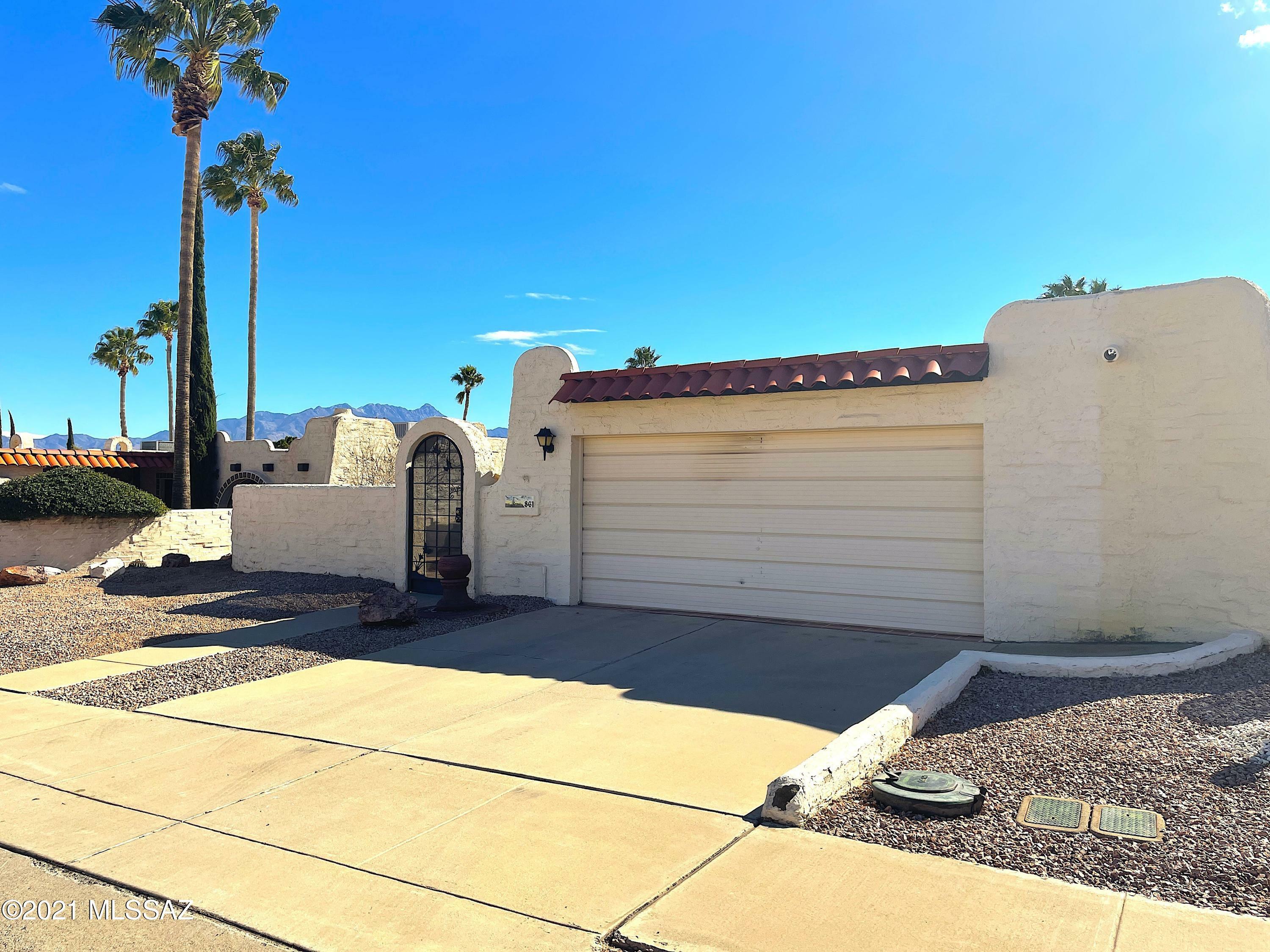 Property Photo:  861 W Calle Del Regalo  AZ 85614 