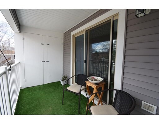 Property Photo: 5 Black Oak Drive 5 NH 03062