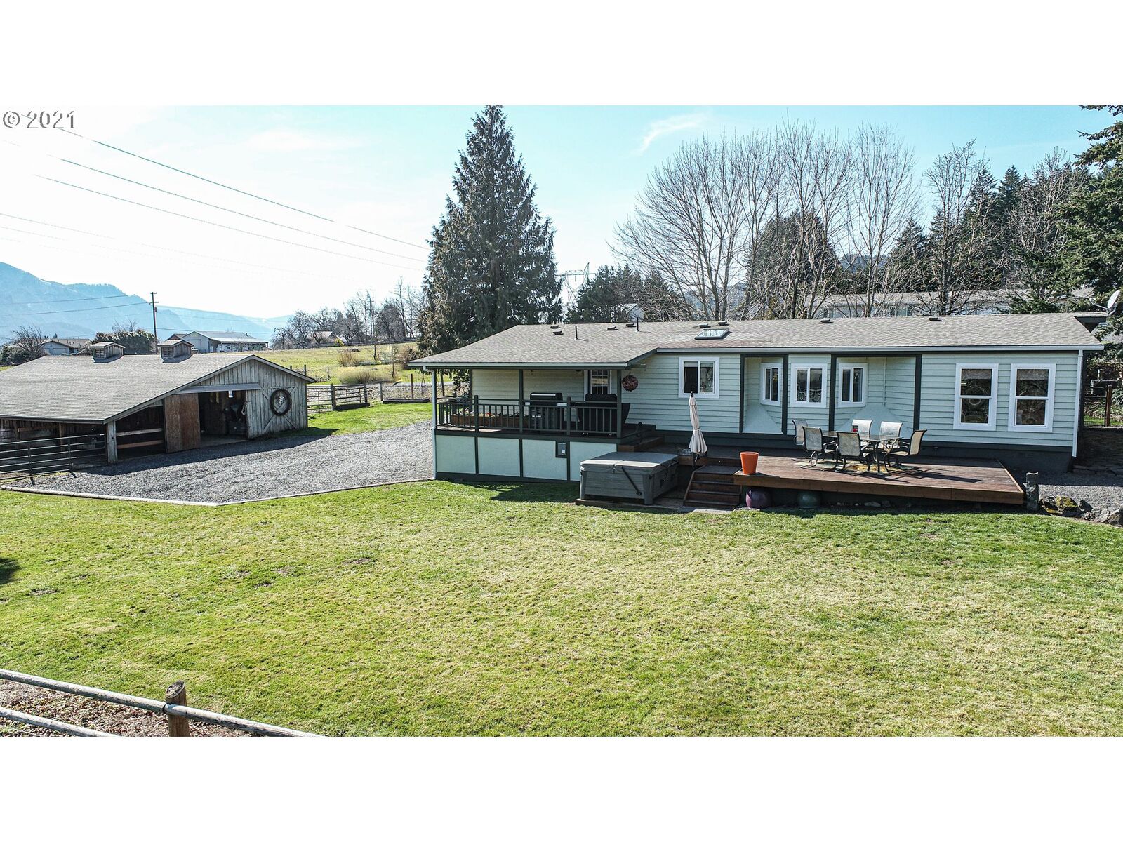 Property Photo: 161 Peyrollaz Rd WA 98610