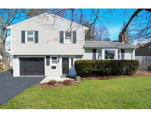 Property Photo:  12 Greenleaf Circle  MA 01701 